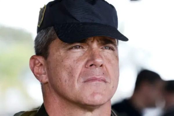 General fala de plano e diz PENSAMENTO DIGITALIZADO