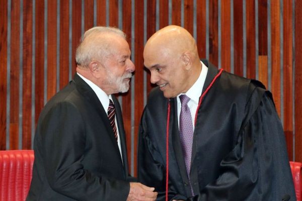 Moraes restaura aumento do IOF