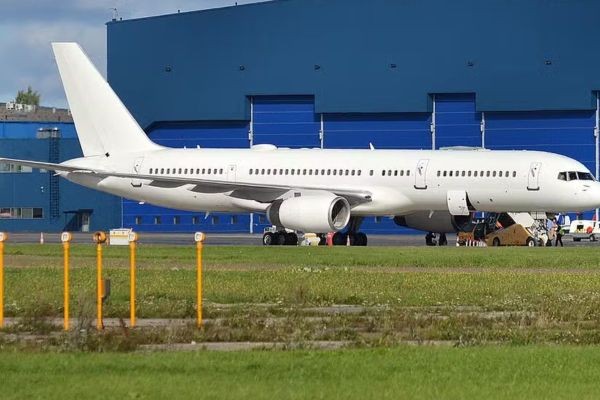 Avião Misterioso da CIA Aterriza em Porto Alegre e Intriga Autoridades