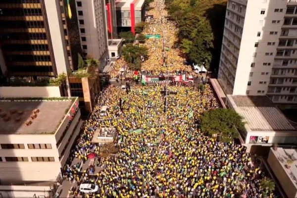 I.A de Musk diverge de estimativa da USP sobre manifestação na Paulista