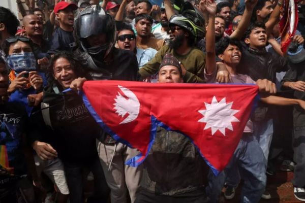 NEPAL: Protestos, mortes e incêndios, Geração Z pela Liberdade de Expressão