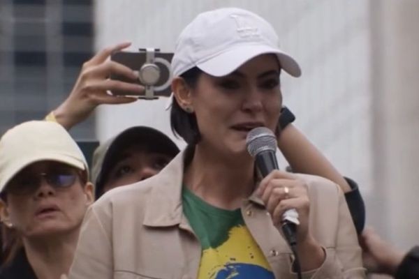 Michelle Bolsonaro faz desabafo revelador e se emociona na Paulista