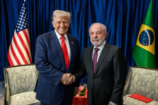 Trump elogia reunião, NÃO GARANTE ACORDO e diz VAMOS VER O QUE ACONTECE