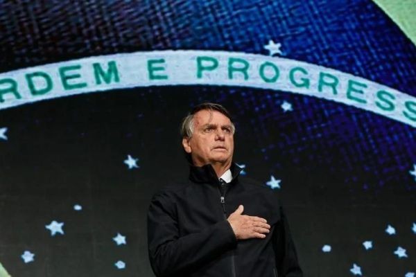 Defesa pede ao STF para Bolsonaro, em caso de condenação, ficar em prisão domiciliar