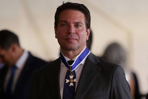 Após pedido de PRISÃO, PF vai pedir inclusão de Ramagem na lista da Interpol