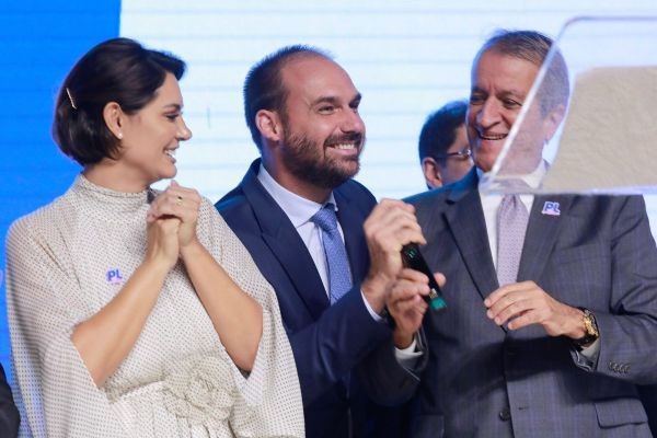 PL, Michelle, Eduardo, Jair e Valdemar se manifestam sobre Flávio à Presidência em 2026
