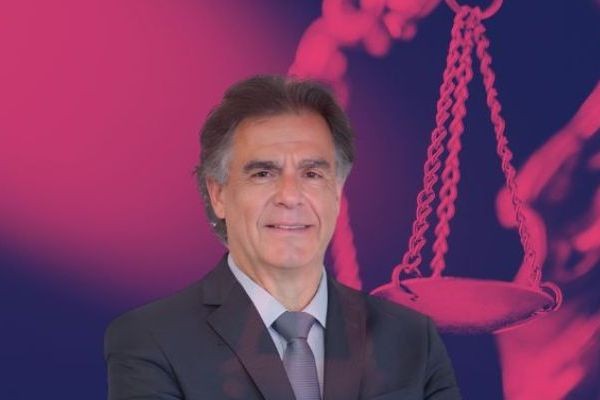 Ministro do TST coloca IDEOLOGIA acima da JUSTIÇA