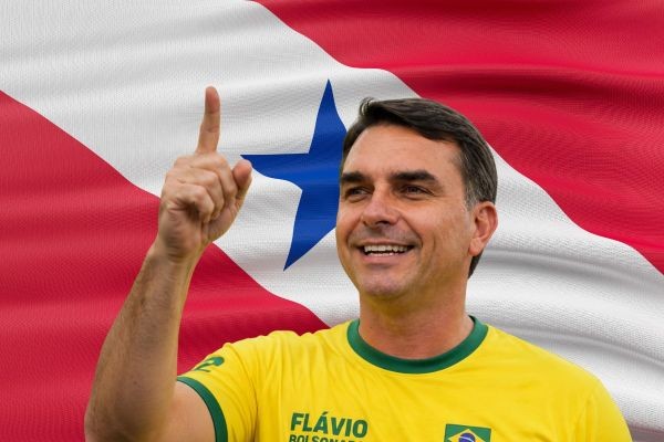 Flávio Bolsonaro é recebido com casa cheia no Pará