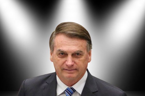 Moraes prorroga domiciliar humanitária de Jair Bolsonaro e determina apreensão de arma
