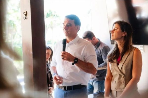 Flavio se manifesta após vídeo e saída de Michelle do PL Mulher