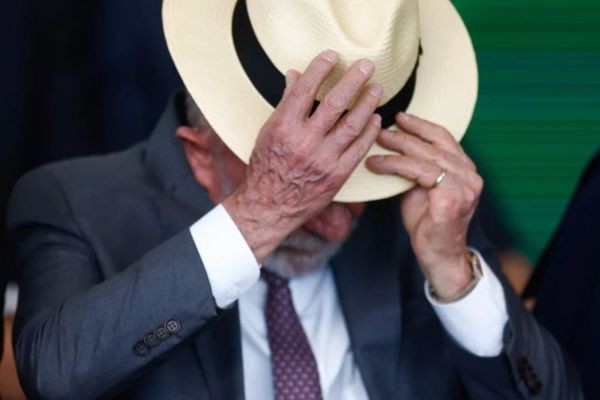 A CASA CAIU : Fábio e eu somos uma coisa só, diz Roberta em mensgens de relatorio da PF