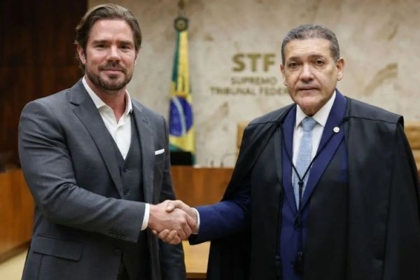 Contrato de R$ 427 Milhões: Documentos citam “Turma do KN” em negociações de precatórios do Banco Master