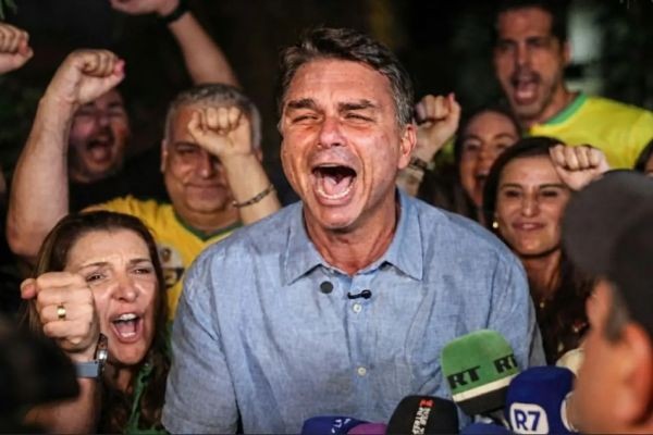 VITÓRIA: Nova pesquisa PoderData/Aya aponta Flávio com 53% e Lula com 47% no segundo turno
